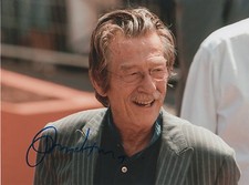 John Hurt Autogramm signed 20x30 cm Bild