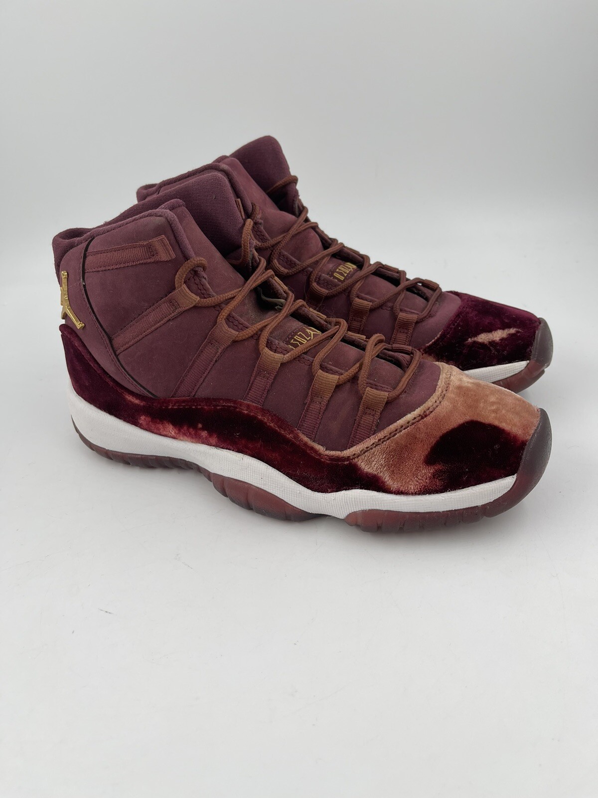 Personas mayores Recuperar Contable AIR JORDAN 11 XI RETRO GS USED SIZE 7Y HEIRESS NIGHT MAROON? GOLD  852625-650 | eBay