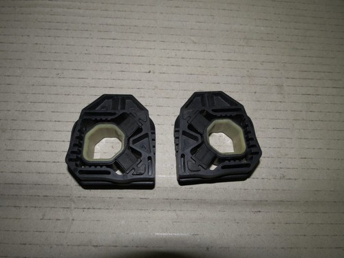 Original VW Passat 3AF Variant Alltrack Halter Kühler A21004