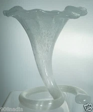 VINTAGE SHEER ART GLASS BUD FLOWER VASE AMARYLLIS OR LILY 