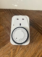 24 Stunden Segment Timer Schalter programmierbar Ein-Aus-Funktion UK Netzstecker