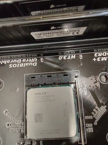 WORKS - Gigabyte GA-78LMT-USB3 and AMD FX-8300 8-core AM3+ 8GB COMBO !!! - Picture 16 of 17