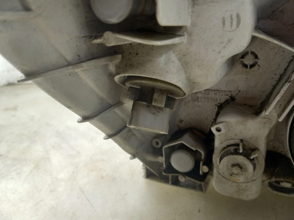 03 04 05 FARO IZQUIERDO TOYOTA ECHO DRIVER Foto 3 de 4