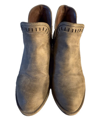 DOD Women s Booties, Brown, Size 7.5, Excellent Condition