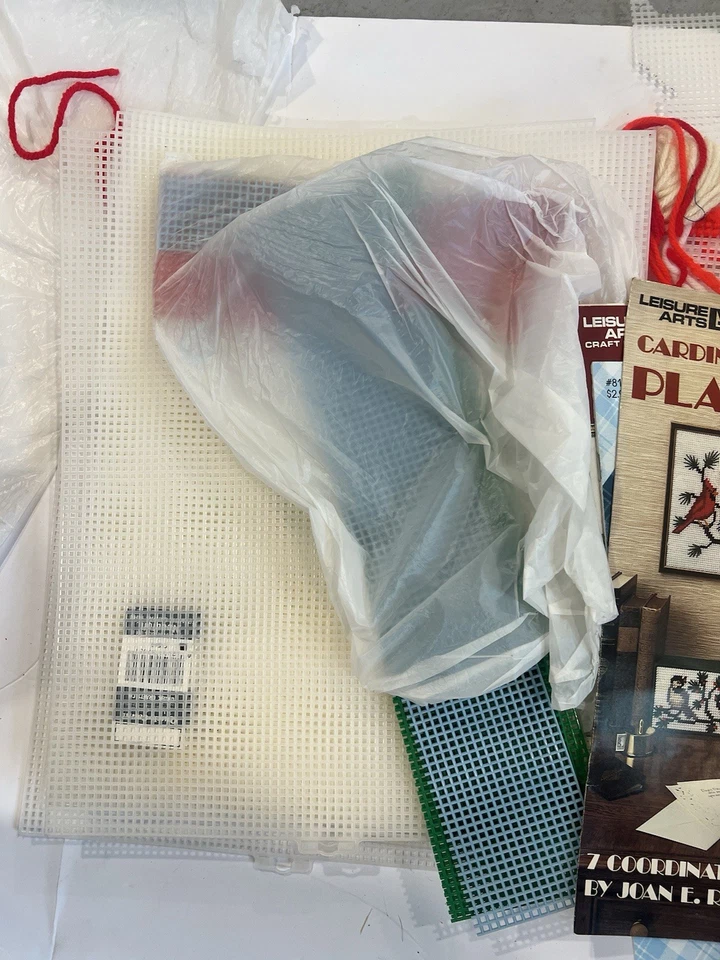 LEISURE ARTS  Canada Geese Crafts PLASTIC CANVAS 1988 - 10+ Canvas - Image 2 of 4