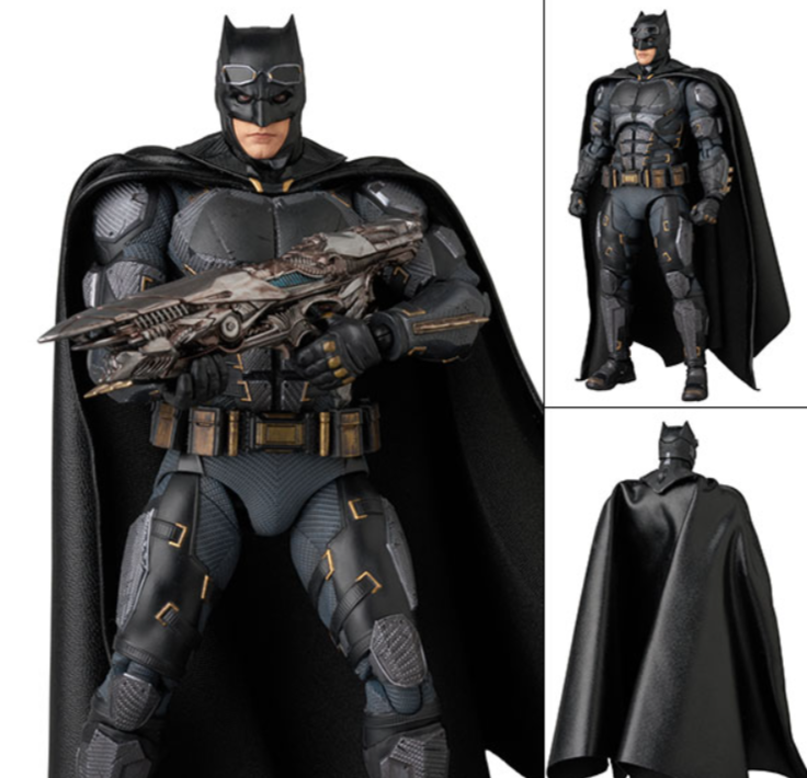 Pre-Order MAFEX No.272 Batman Tactical Suit Zack Snyder Justice