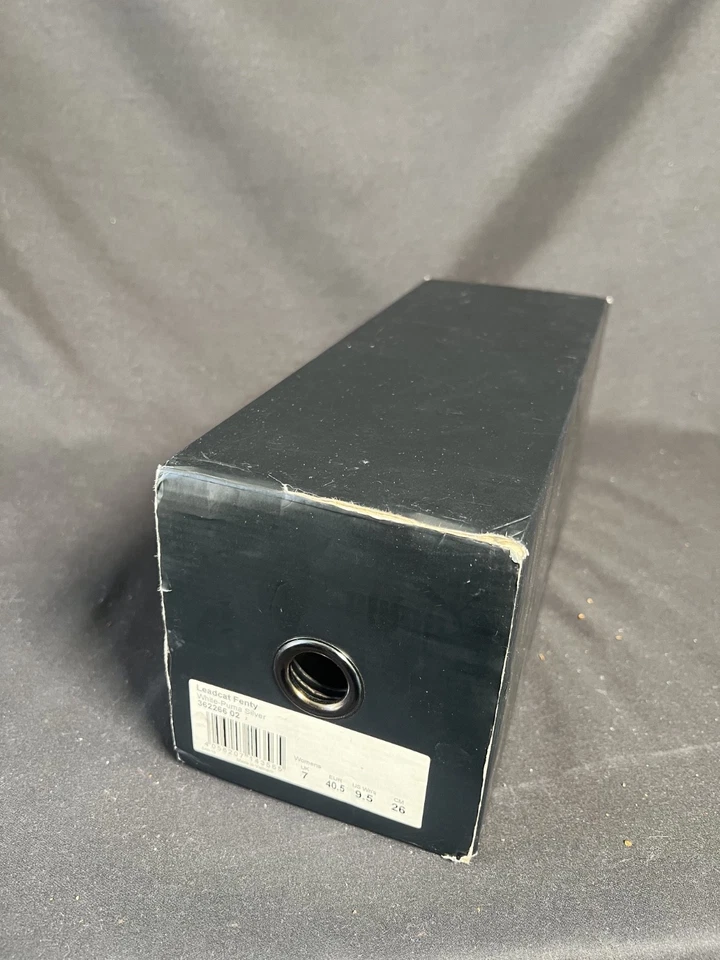 Sandalia Puma Fenty x Rihanna blanca de piel Leadcat Fenty talla para mujer EE. UU. 9,5 Foto 2 de 4