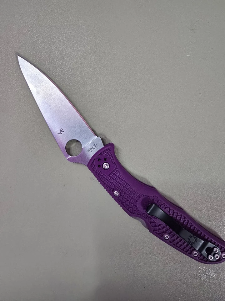 Spyderco Knives Endura 4 Lockback Purple VG-10 Stainless C10FPPR Pocket Knife - Image 3 of 4