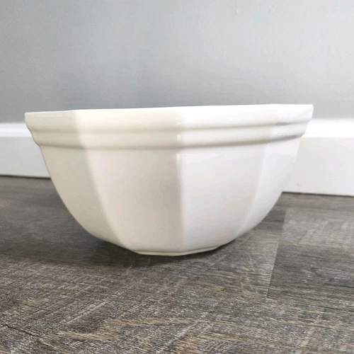 Vintage Pfaltzgraff Heritage Mixing Bowl 1.5 Quart White Octagonal 8" Bowl 458