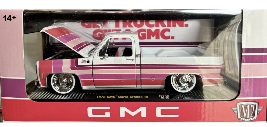 M2 Machines GMC Trucks - 1976 GMC Sierra Grande 15 1:24 White