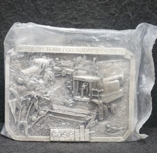 XD09151 NOS VINTAGE 1985  CASE A FRESH TEAM FOR TODAY'S FARMER  BELT BUCKLE