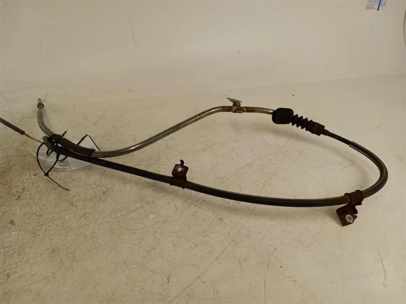 Cable freno estacionamiento izquierdo Nissan Sentra 2010 5591 Foto 3 de 3