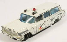 MATCHBOX 54 S&S CADILLAC AMBULANCE LESNEY 1-75 ENGLAND GHOSTBUSTERS BDF