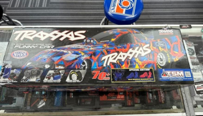 EXTREMELY RARE* Special Edition Traxxas Funny car TRA69087-4