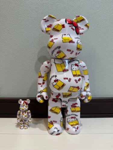 BE@RBRICK Hello Kitty EXHIBITION MODEL 400 & 100% Bearbrick Exhibition-Exclusive
