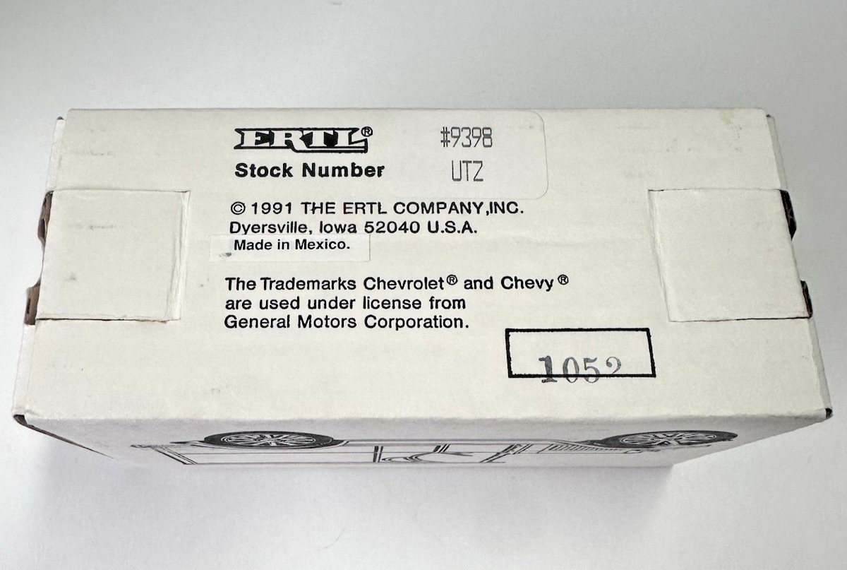 Vtg 1991 UTZ Hanover Brand Potato Chips ERTL 1923 1/2 Ton Truck Bank Lock Keys