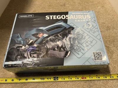 Rare! Cenzelong , Stegosaurus motorized model kit. NOS/New! Sealed!