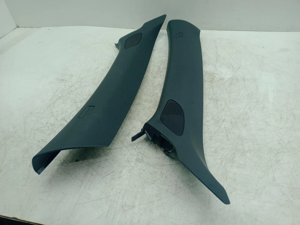 AUDI A1 A POST TRIM MOULDING PAIR 8X0867233A 8X0867234A MK1 8X 2010 - 2018 - image 3 of 4