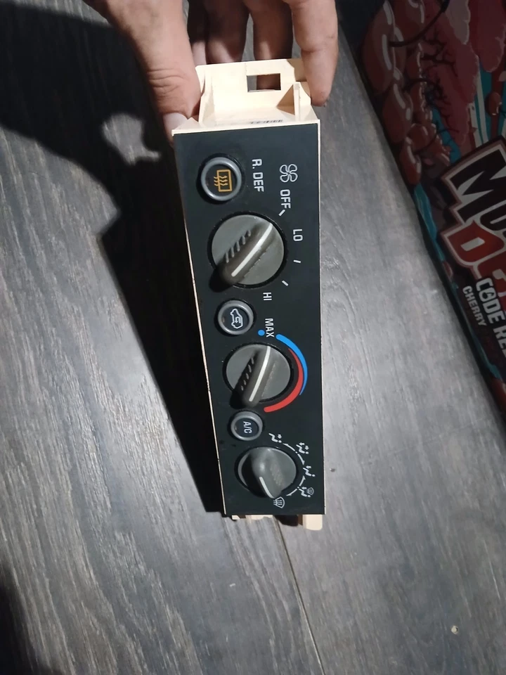 1996-1999 Chevy Yukon Tahoe Suburban AC Heater Climate Control Defrost HVAC OEM - Image 2 of 4