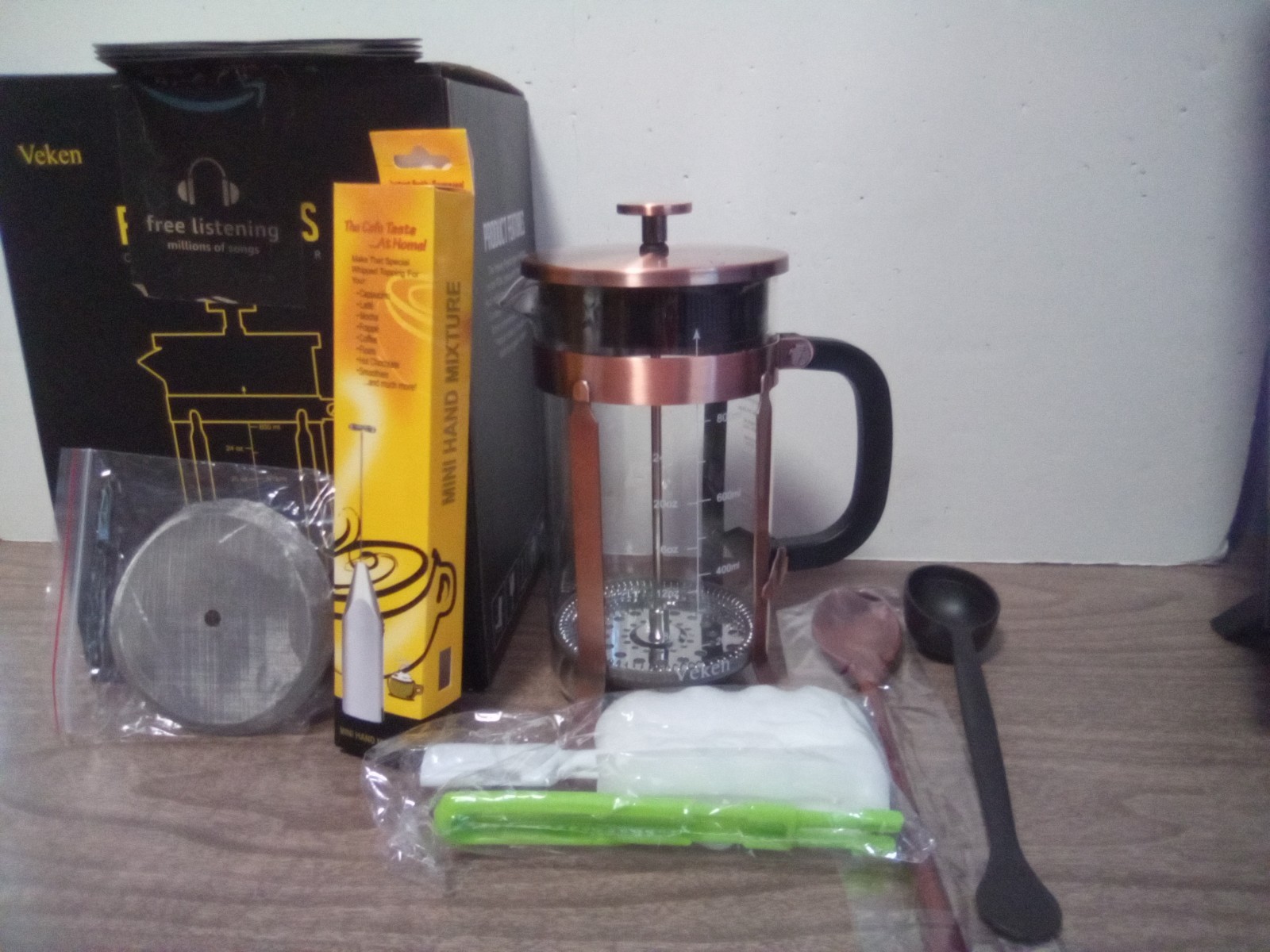 Coffee Maker 34 Oz  New With  6 Accessories