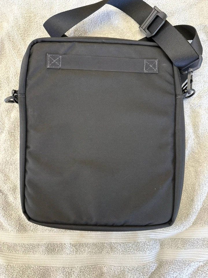 WaterField Designs Essential Crossbody Bag - Image 2 of 4