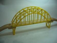 GROSSE BRÜCKE passend für Holzeisenbahn Schienenset (GELBER BOGEN) (Thomas) A1