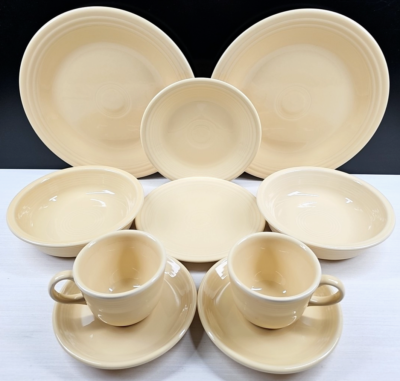 ビンテージ フィラスタFiesta 食器セット イェロークリーム色 2) Homer Laughlin Fiesta Ivory 5 Pc Place Setting Table Dish HLC