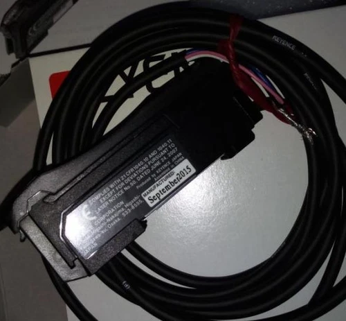 Keyence LV-N11P ein neuer Lasersensor LVN11P im Karton Expressversand - Bild 3 von 3