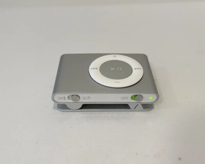 Apple iPod shuffle 2nd Generation Silver (1 GB) Works Great