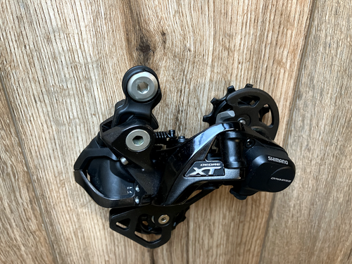 Köp Uppgraderingskit Shimano Deore XT Di2 Upgrade Kit GS Clamp M8250