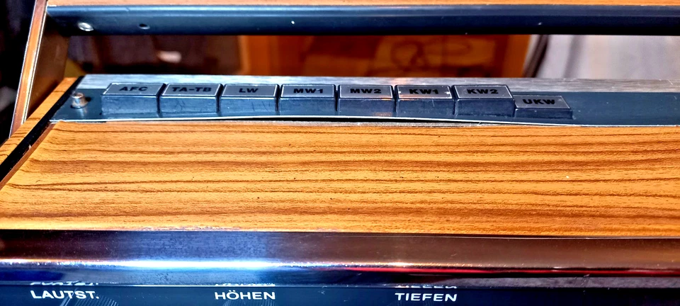 Telefunken ATLANTA 101, Kofferradio, Nussb. Folie; kleine Mängel;Video+lesen - Bild 3 von 4