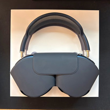 Apple AirPods Max Black Over-Ear Headphones USB-C with Smart Case