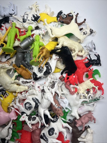 Huge Lot Of Farm Animals Toy Lot Assorted Set Of 1 LB 13.4 Oz Farmer - Picture 5 of 9