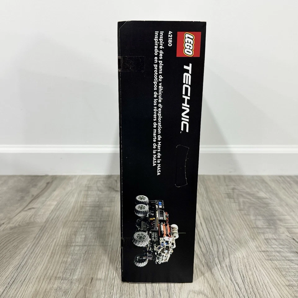 LEGO Technic Mars Crew Exploration Rover 42180 New Sealed Space Set - Image 2 of 4