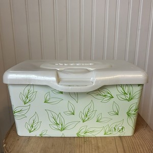 Huggies Baby Wipes Reusable Container Green Leaf Design Plastic Snap Lid EMPTY
