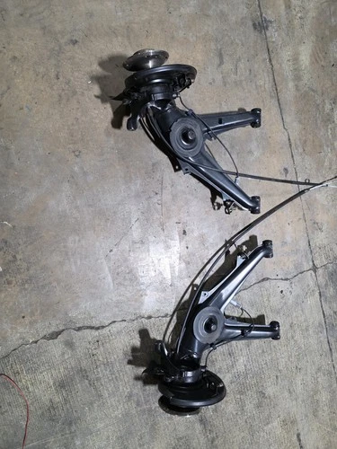 BMW Z3 Roadster Rear Suspension Trailing Arms Hubs 5 Lug E30 Swap Set 96-02 OEM