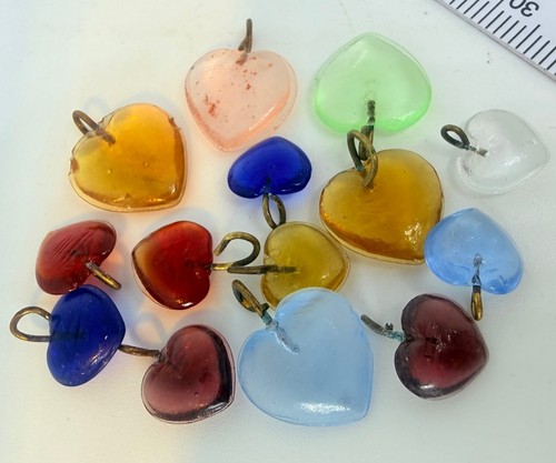 Vintage Pressed Glass Drop Beads Charms Heart Qty:14