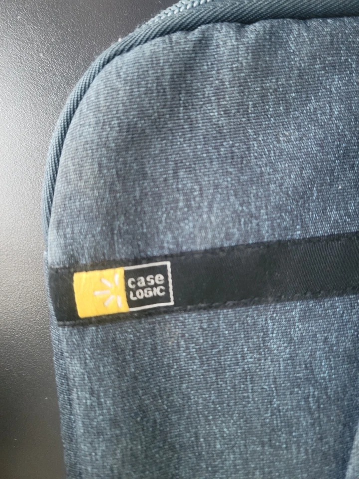 Funda para portátil Case Logic Blue 15.6 Huxton - WUXS115 Foto 4 de 4
