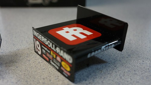 Coche fundido a presión Stevie Smith #19 Ingersoll-Rand 1:25 Sprint GMP #3600 autografiado - Imagen 9 de 12