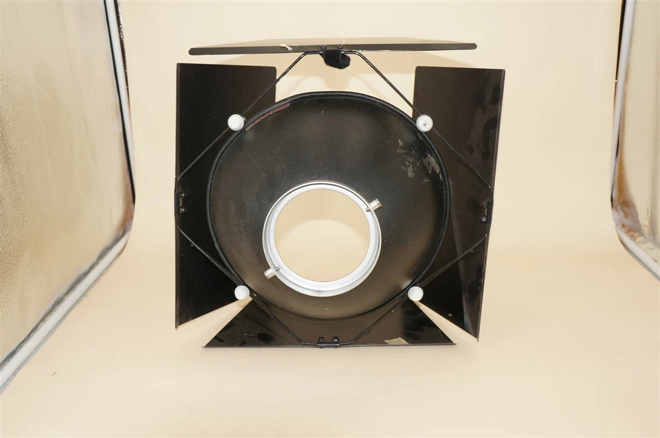 Norman 10" Refelctor (5E) with Four Leave BarnDoor (BD410) & FIlter Frame FF10 - Image 3 of 4