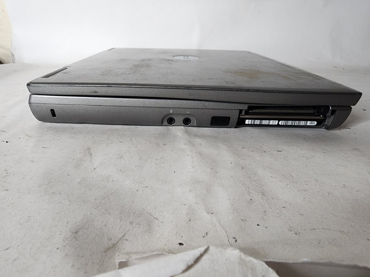 Dell Laptop Latitude D610 Model PP11L 80GB HDD Pentium M Tested