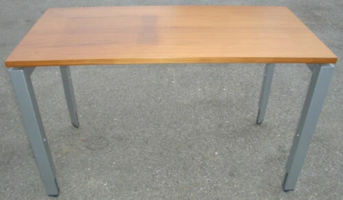 Büro-Schreibtische Steelcase