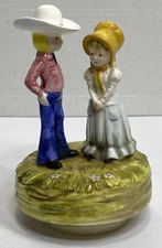 1975 PANDA PRINTS SCHMID COLLECTION MUSICAL Plays “The Last Farewell” Cowboy