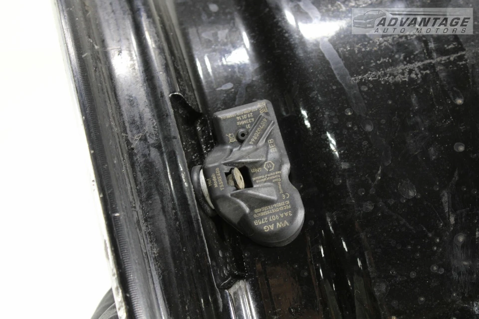 Llanta VW VOLKSWAGEN CC 2013-2017 10 RADIOS 18" 1351 18X8J CON SENSOR TPMS OEM Foto 3 de 4