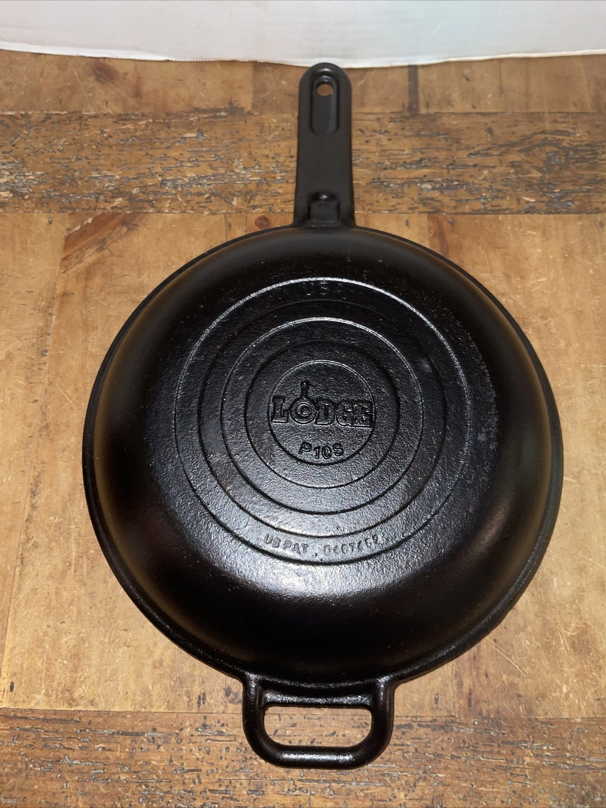 10” Lodge Cast Iron Skillet Raised Bottom Rings P10S Restored & Seasoned NICE