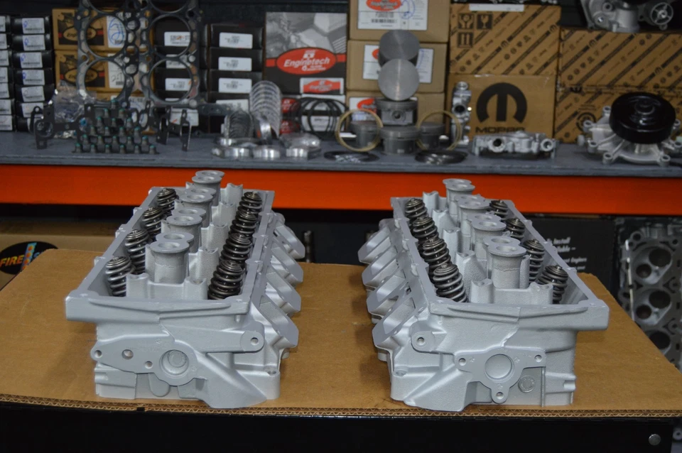 For 2003-2008 Chrysler Dodge & Jeep 5.7L Hemi Cylinder Head Pair Left & Right - Image 4 of 4