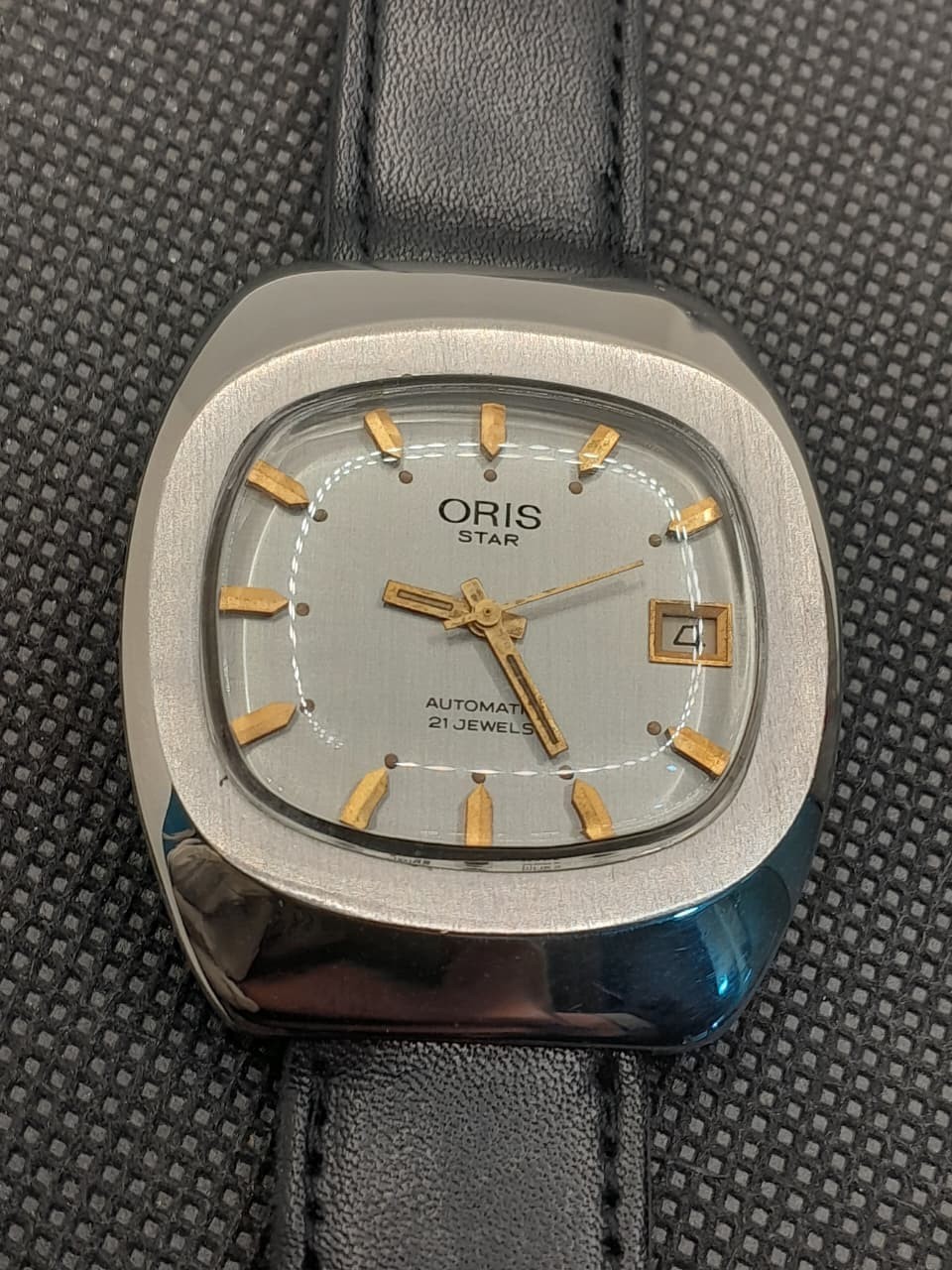 Jewels Automatic Vintage Mechanical 21 Men's Oris Swiss Classic Watch - vintagewatches.pk