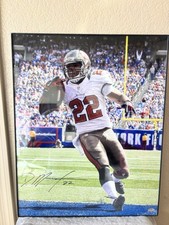 Doug Martin Cards and Autograph Memorabilia Guide 21