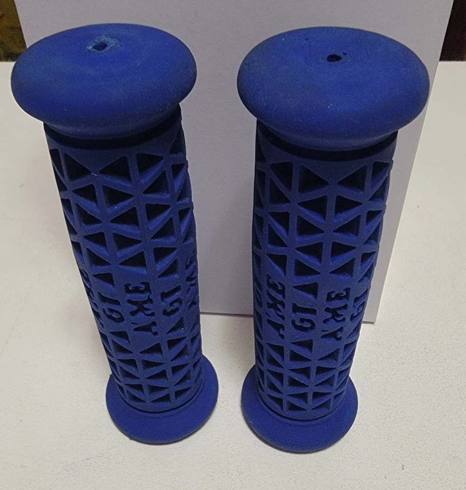 GT A’ME Blue Anatomical Bmx Freestyle Grips PFT Performer Interceptor Mach One - Image 4 of 4