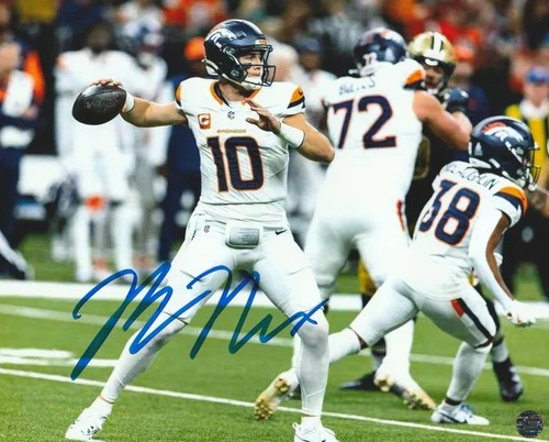 Bo Nix Signed Autographed (Denver Broncos) 8x10 Photo with COA-Matching Hologram